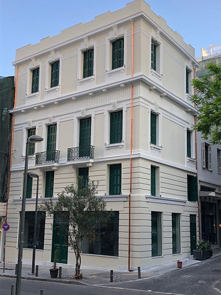 mixed use building mitropoleos 30 str