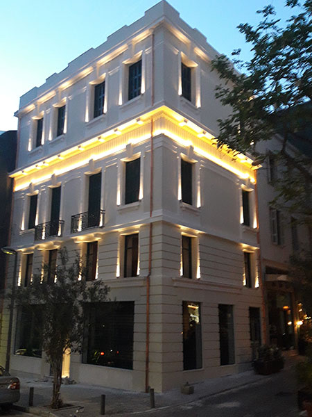 mixed use building mitropoleos 30 str